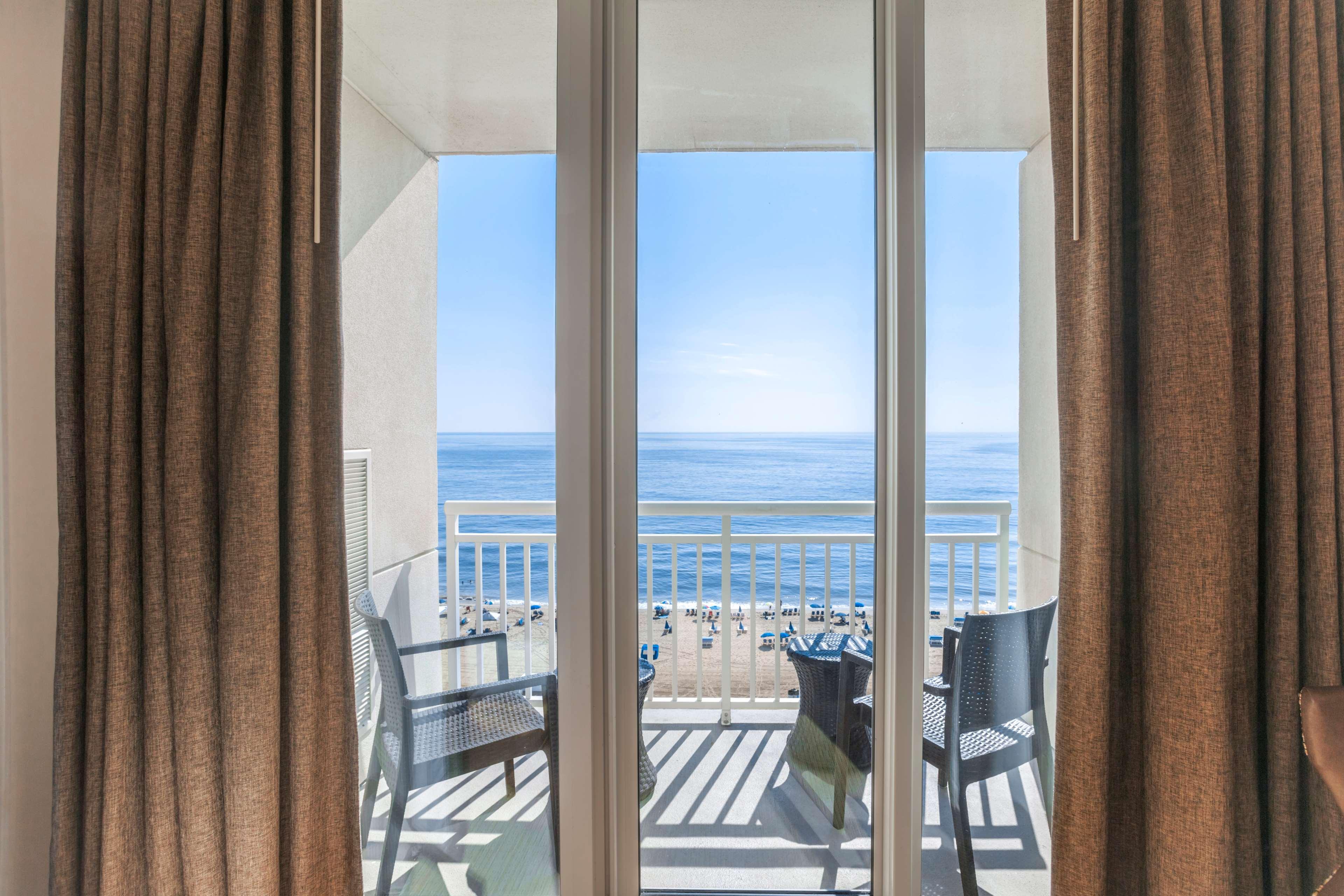 Hilton Vacation Club Oceanaire Virginia Beach Exterior foto